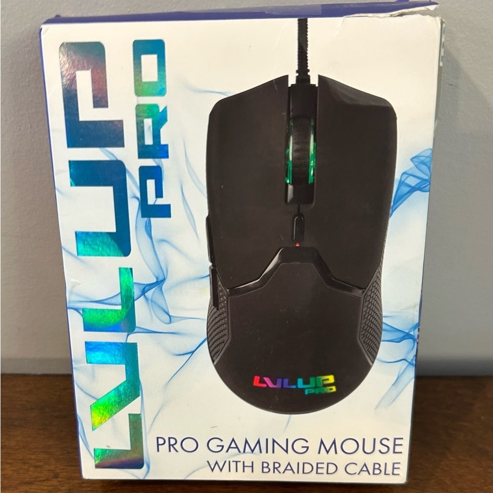 LVLUP Pro Gaming Mouse With Braided Cable NEW Open Box! all Contents are there.